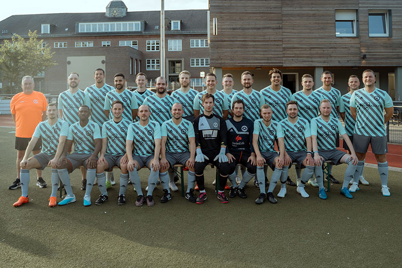 Unser Fußball-Sponsoring geht ins zweite Jahr. - Zahnarztpraxis Dr. Gerhaupt in Essen-Heisingen