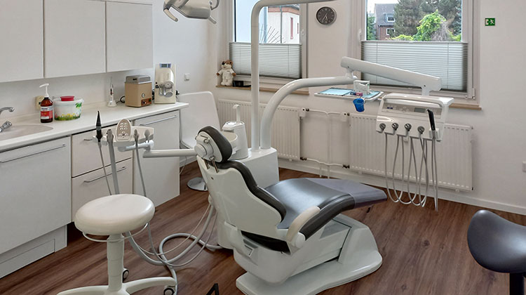 Einrichtung - Zahnarztpraxis Dr. Gerhaupt in 45259 Essen-Heisingen